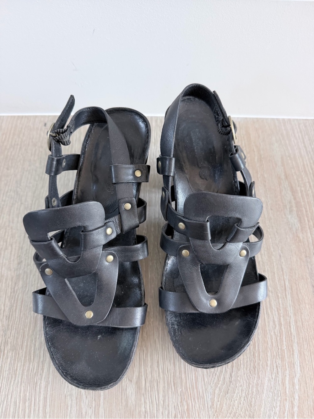 Timberland Black Leather Strappy Women's Sandals size 7,5